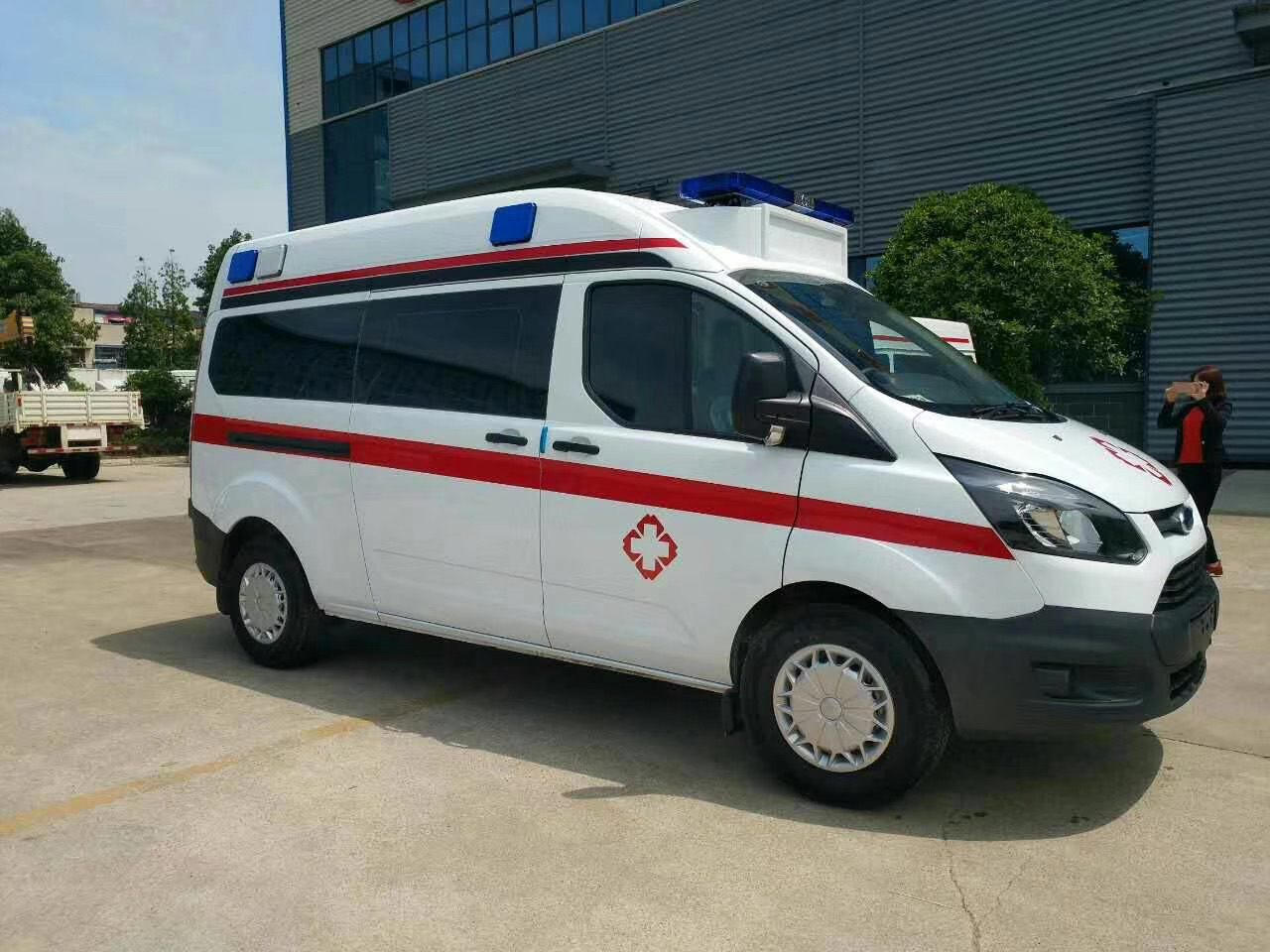 东兴市救护车护送